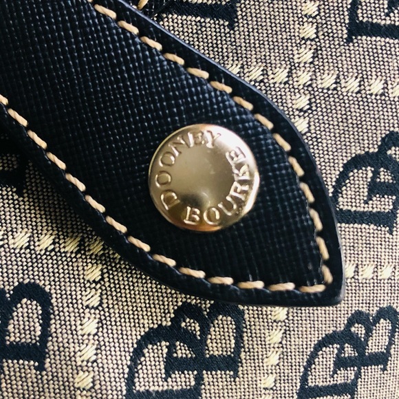 DOONEY & BOURKE✨ - Picture 7 of 10